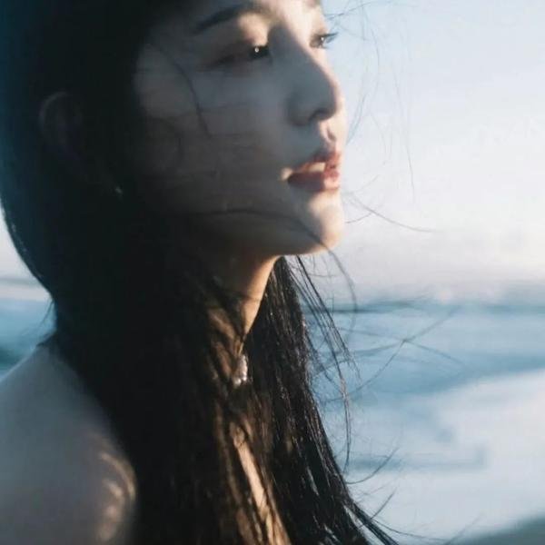 关于她