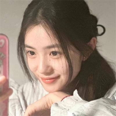 背鸭子的男孩
