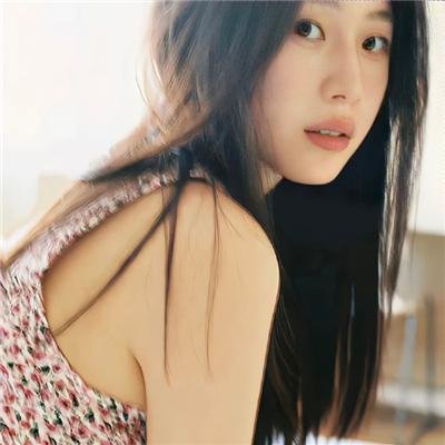秋霞